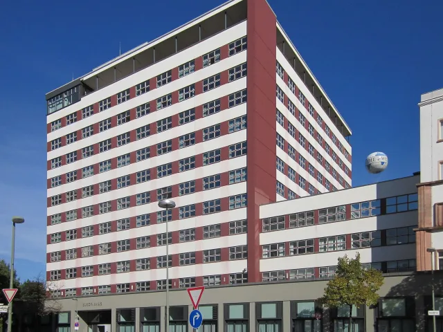 Stresemannstraße (Berlin)